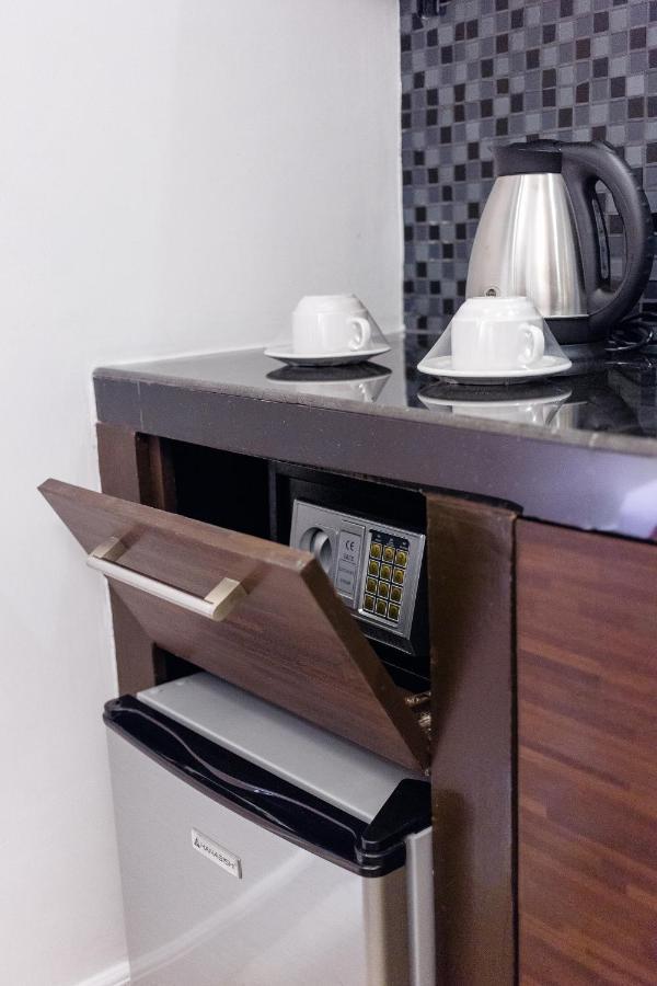 Nest Nano Suites Poblacion - Makati 马卡蒂 外观 照片